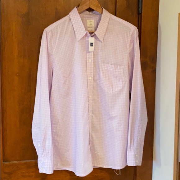 GAP Tops - NWT Gap the fitted boyfriend shirt Lg